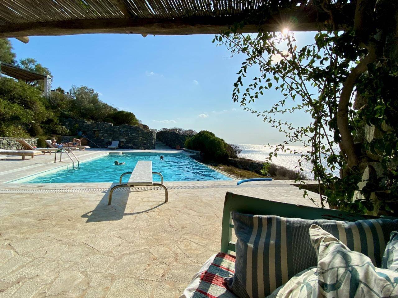 Komito pool area