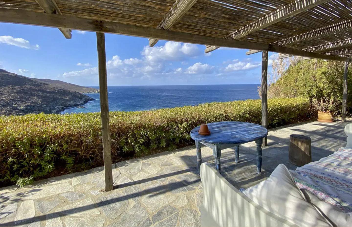 Komito Cliff Terrace